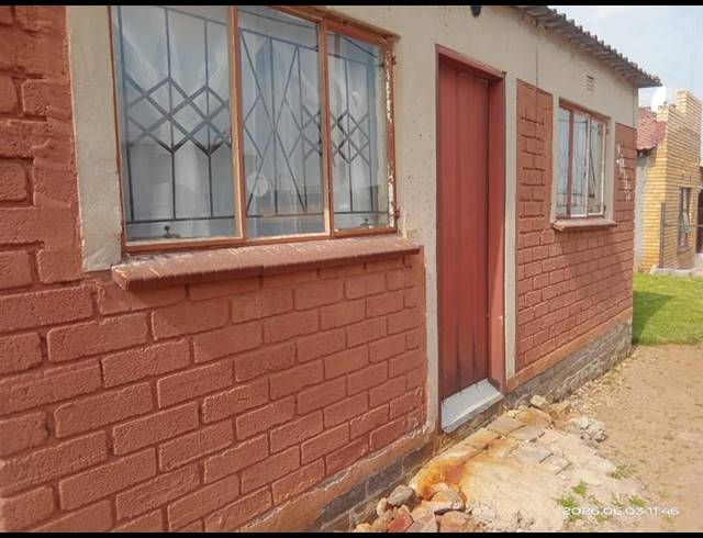 1 BEDROOM HOUSE FOR SALE IN TSAKANE